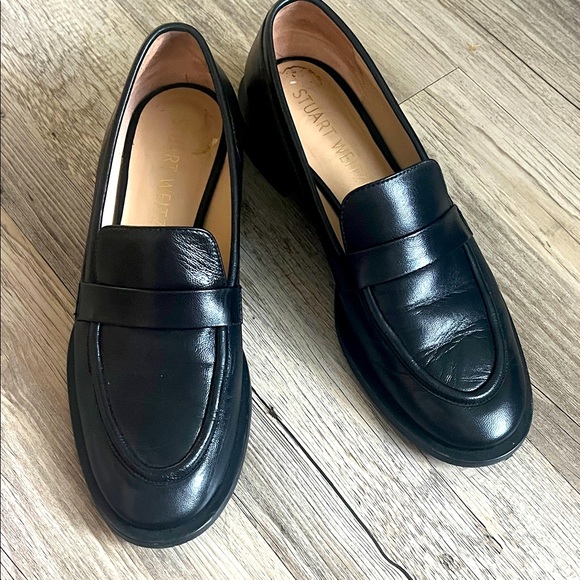 STUART WEITZMAN 
Palmer Sleek Round-Toe Loafers size 10 - Picture 1 of 10